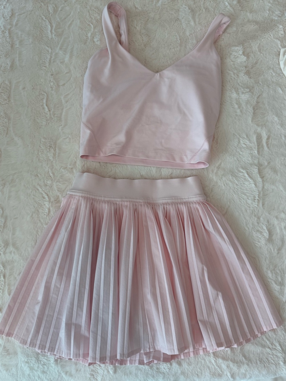 Sz 0 SET Strawberry milkshake Lululemon tennis skirt & align top